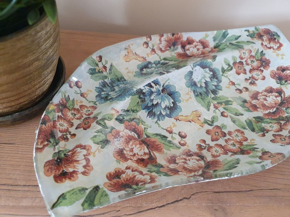 Petera, półmisek w kwiaty, ozdobiona decoupage 34 cm