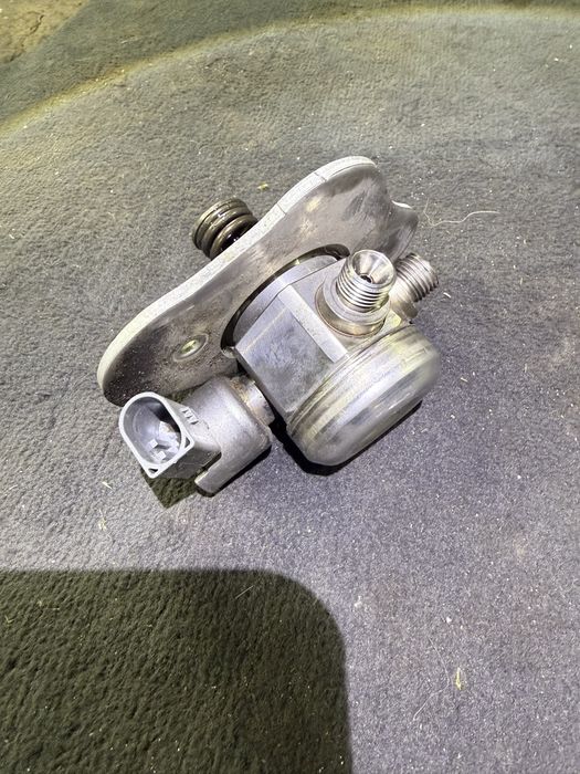 Помпа bmw e90 e91 e92 n43 н43 e81 e87 e88 термостат н43 н51 н52 н43