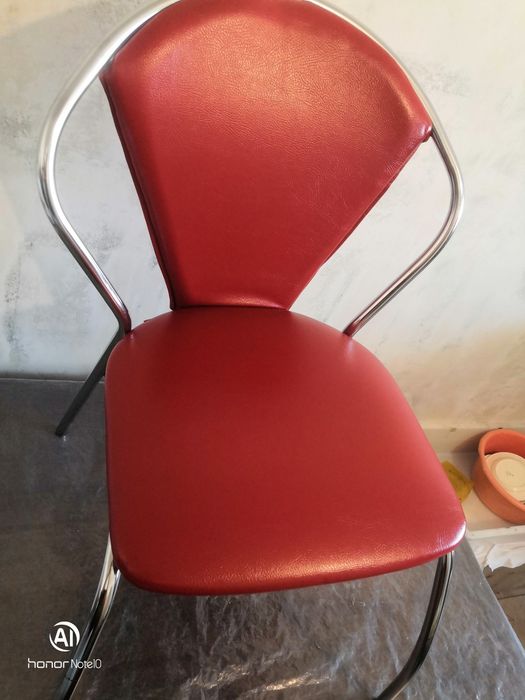 Железные стулья новые