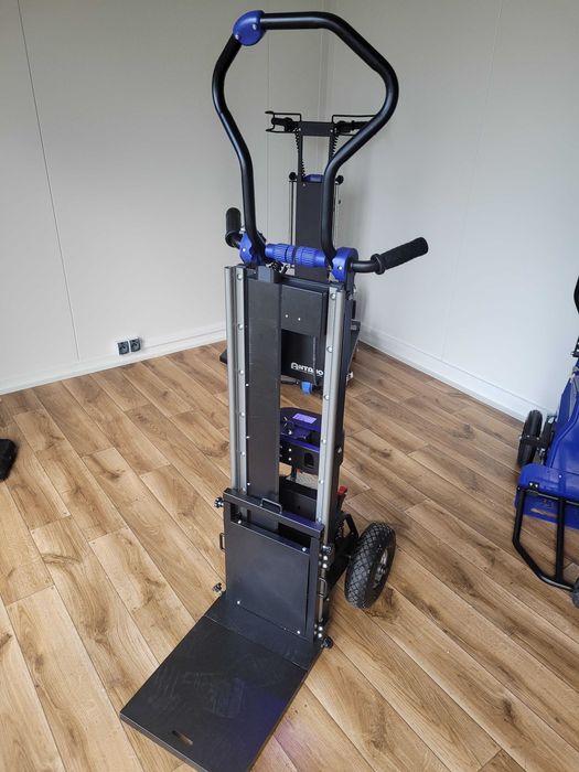 Schodołaz towarowy Antano Donkey Light z platformą elektrycz. do 150kg