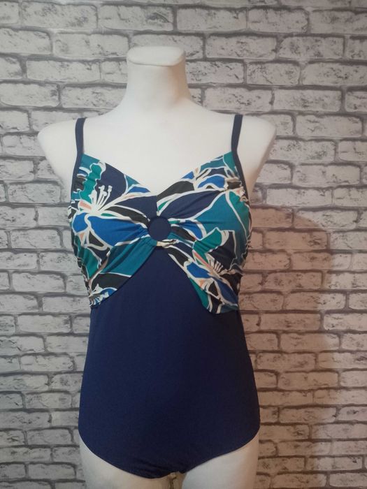 Triumph strój kąpielowy Hibiscus Elegance OW rozmiar 40B