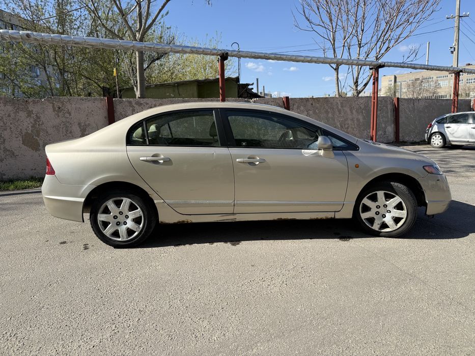 Honda Civic 1.8 бензин