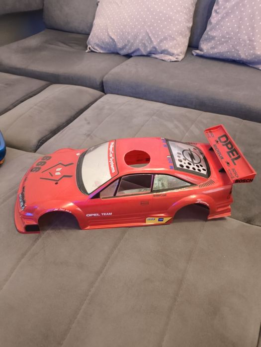 Carro telecomandado a gasolina