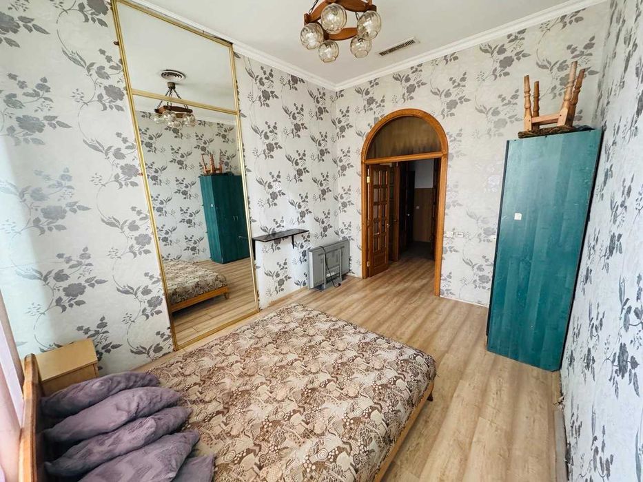 Продам квартиру з каміном вул Басейна 15 Центр Бесарабка Хрещатик