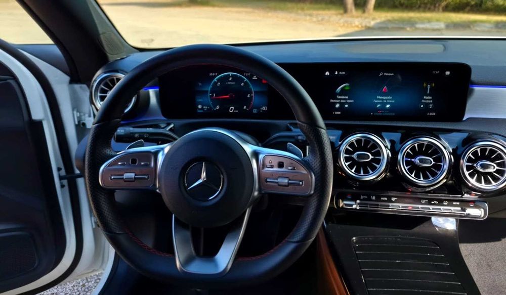 Mercedes-Benz A180 d AMG Line Auto Nacional