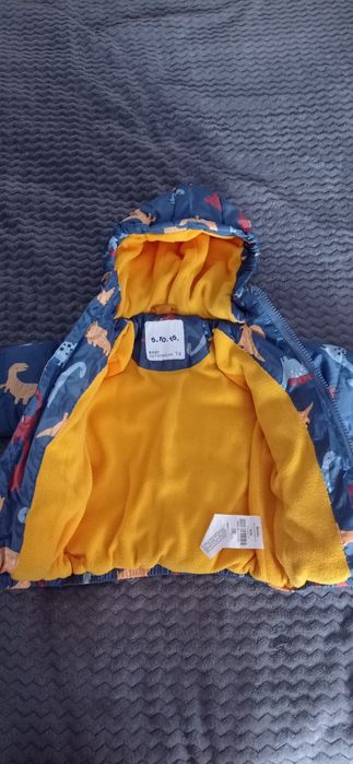 Kurtka zimowa firmy 5 10 15, 74 dinozaury