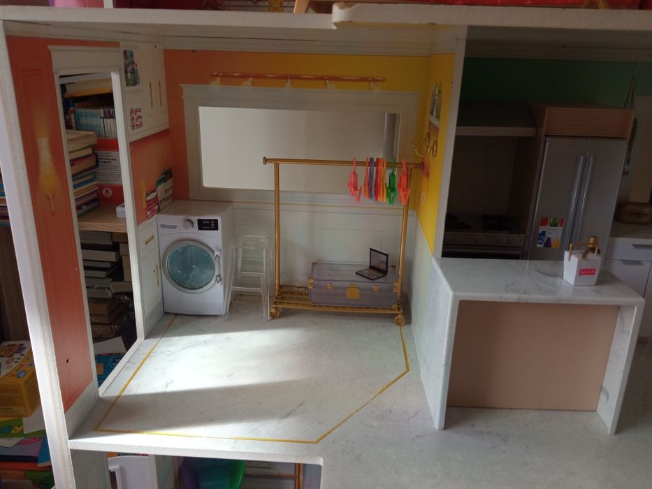 Domek dla lalek Rainbow High + akcesoria + lalki