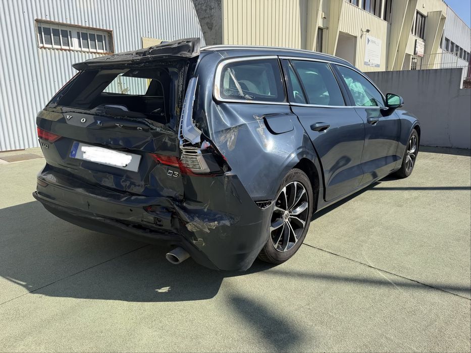 Volvo V60 2.0 D3 2019 a trabalhar e andar