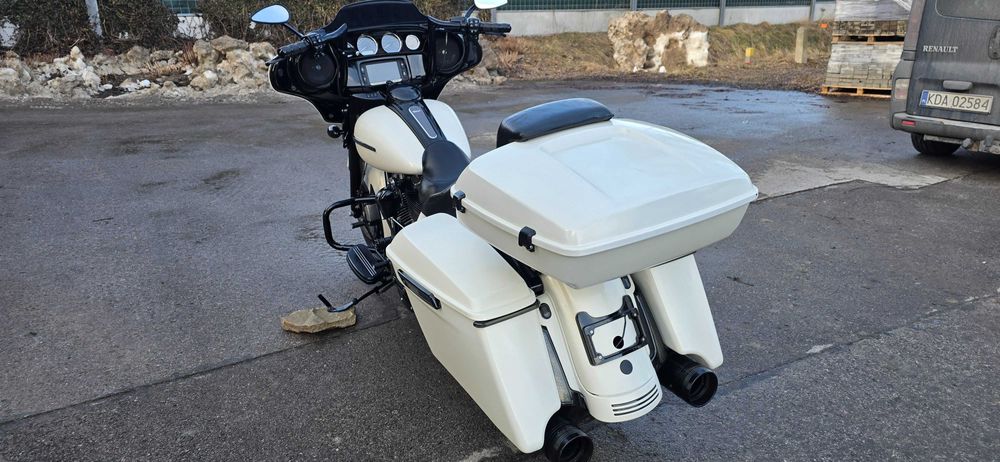 Harley Davidson FLHXS Street Glide Special z 2018 roku