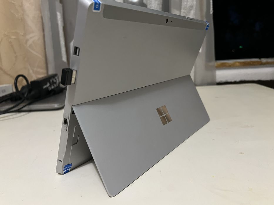 surface 3 - купити планшети - Ціна на OLX.ua