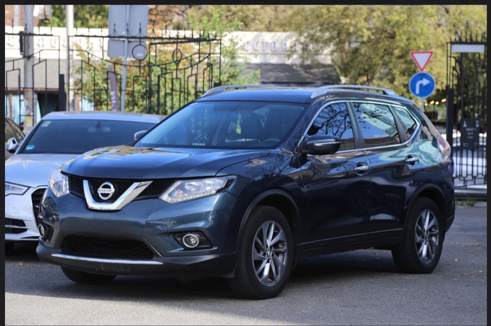 Vin 5N1AT2MV3EC841518

В авто є  все необхідне і навіть більше! Все працує робити нічого не потрібно .

Встановлений дорогий охоронний комплекс Пандора.

+заміна заднього редуктора( старый почав гудіти)
• Додатково встановлено ГБО
+LED ходові вогні та LED фари
+ Протитуманні фари
+ Шкіряний салон з перфорацією
+ Ел. привід сидінь
• Мультимедійне кермо 
+ Навігація : Безключовий доступ : Вибір режимів руху : Круїз контроль 
+ Ел. привід багажника 
+ Розширений бортовий комп'ютер
+ Великий мультимедійний монітор 
• Ел. привід дзеркал з підігрівом 
+ 2-х зонний клімат-контроль 
• Кнопка Start/Stop
• Камери кругового огляду 360 + Hands Free AUX +USB + Bluetooth 
+топова музика

По авто робити нічого непотрібно. Авто обслужене+гбо , варіатор і мости.
Витрати пальногопо місту 14л газу.
Доп питання по телефону