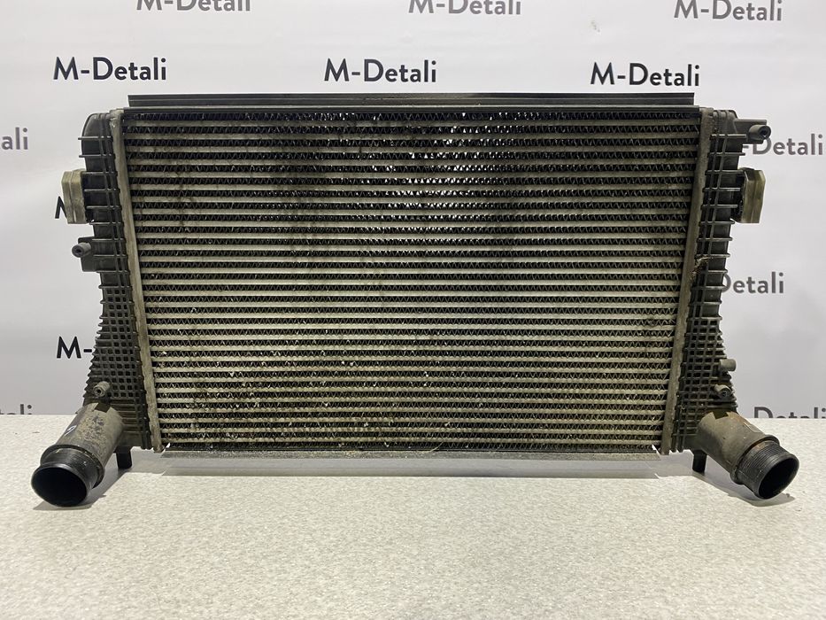 Радіатор  інтеркулера інтеркулер Golf 6 1K0 145 803AF