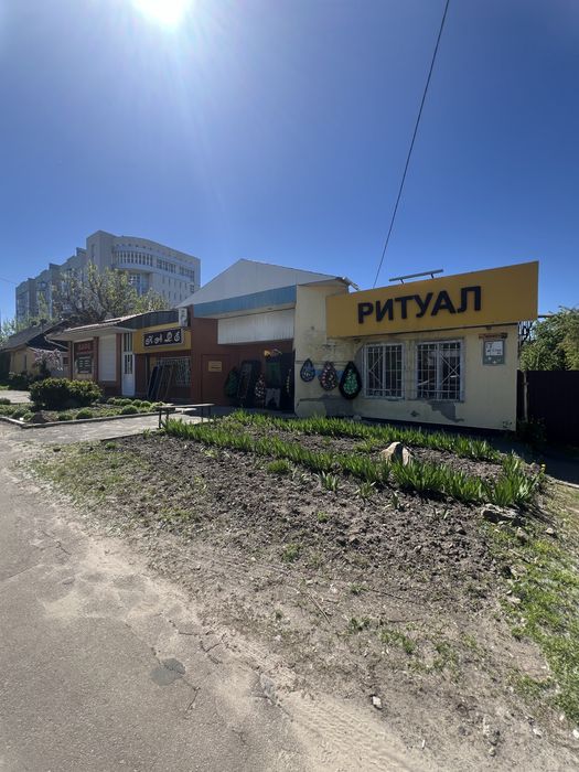 Комерційне приміщення магазину по вул. Перемоги