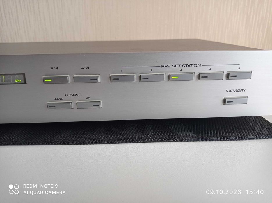 Тюнер Yamaha T-760 natural sound stereo tuner AM /FM T-760