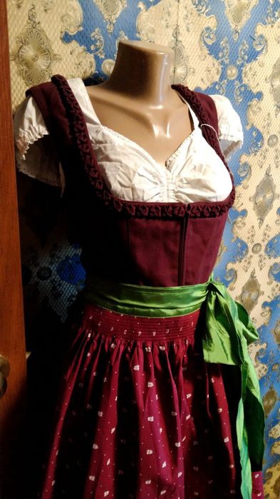 Платье баварское, размер 42 европейский.