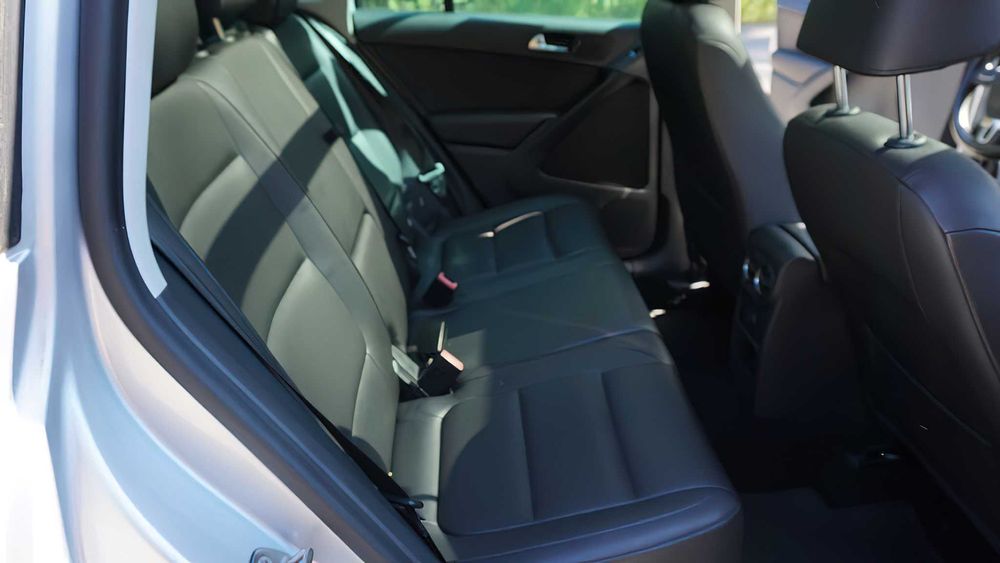 Volkswagen Tiguan R-Line      2016