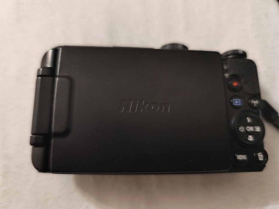 Aparat cyfrowy Nikon Coolpix S9900