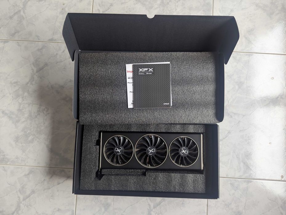 Placa Gráfica AMD Radeon RX 6700 XT