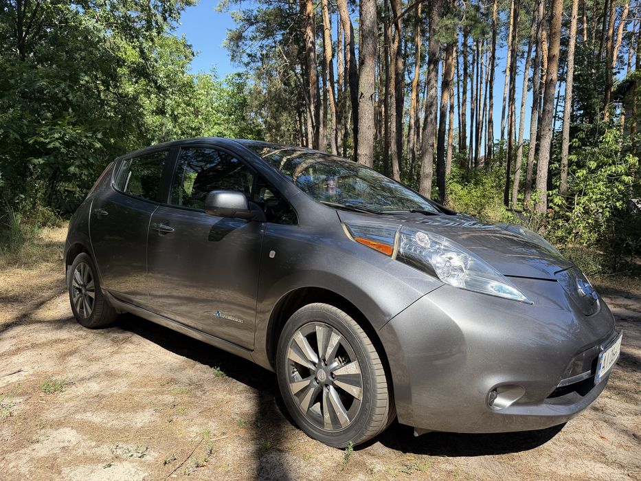 Електроавтомобіль Nissan Leaf 2015