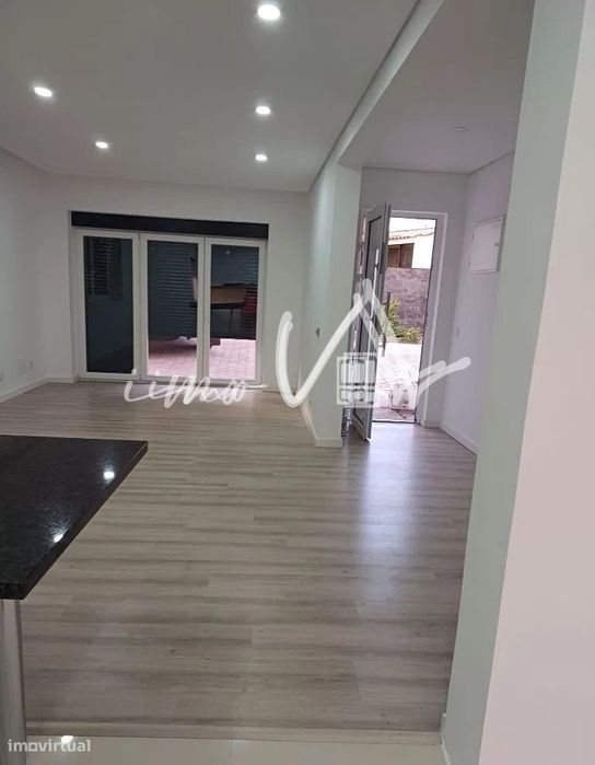 Andar de moradia, perto da praia