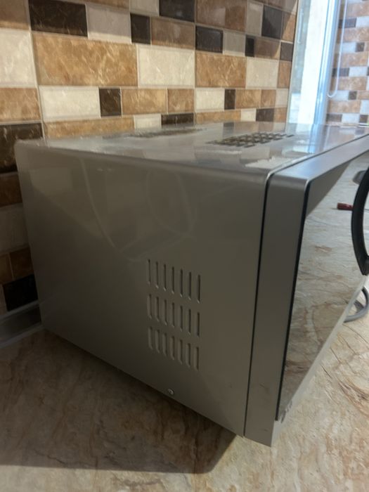 Микроволновка , мікрохвильова піч LG