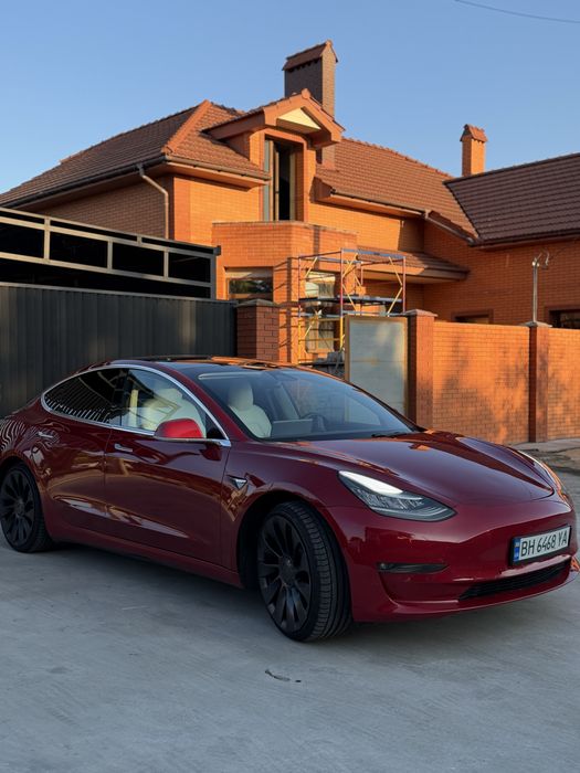 Тесла м3 dual motor performance 2019