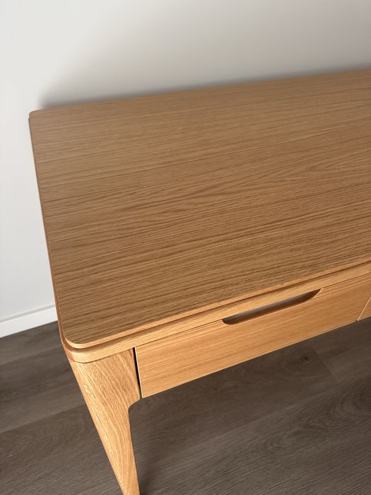 Aparador / Consola de madeira maciça, estilo moderno