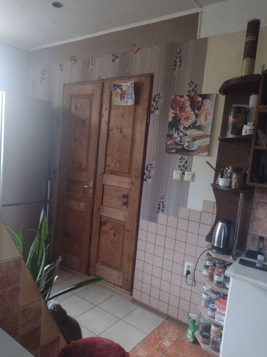 Продаж будинку в с. Давидів, ділянка 25 соток. Всі комунікації підключені.