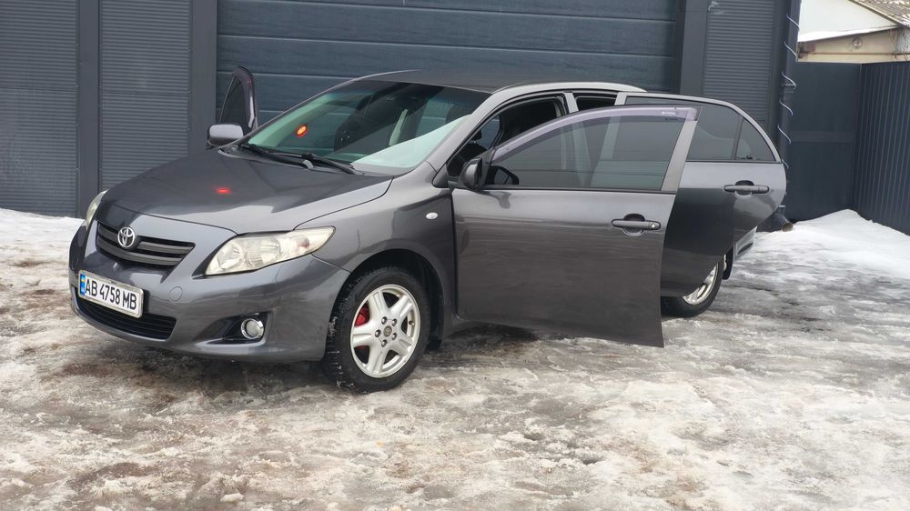 Продам королу 1.6 газ. бензин