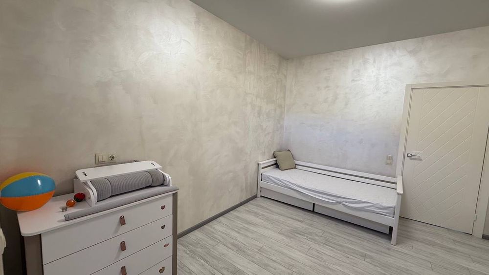 Продаж котеджу  235 м з ремонтом  у Львові вул. Ранкова-Кульпарківська