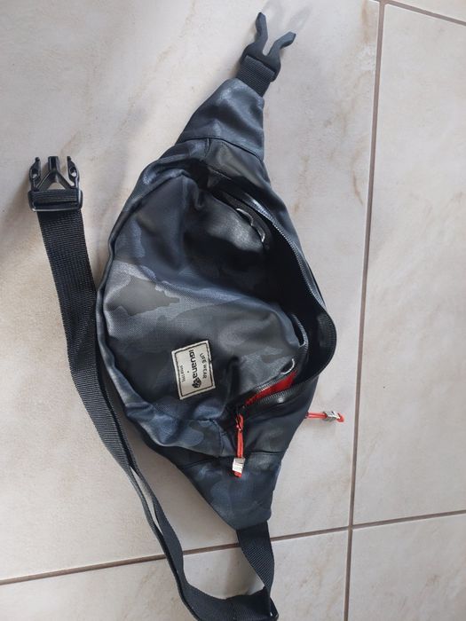 Saszetka nerka iguana