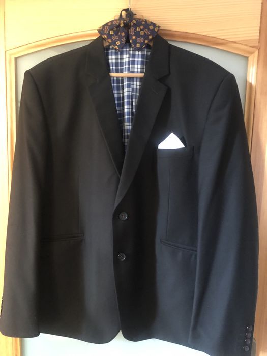 Czarny meski garnitur (spodnie i marynarka) sprzedam