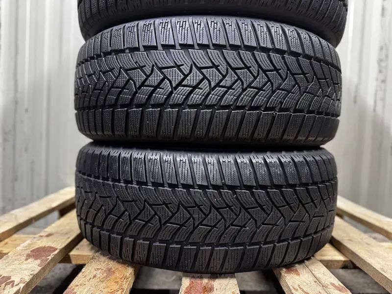 Шини бу 215 55 R17 Dunlop Winter Sport 5
