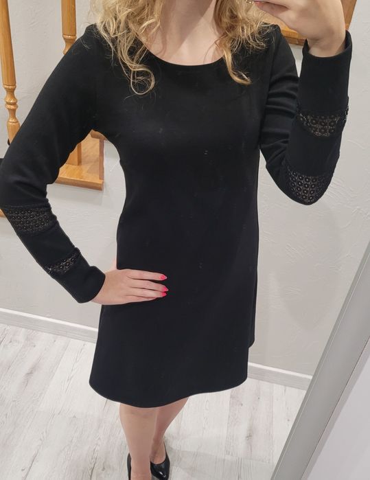 Piękna I elegancka czarna sukienka z koronką