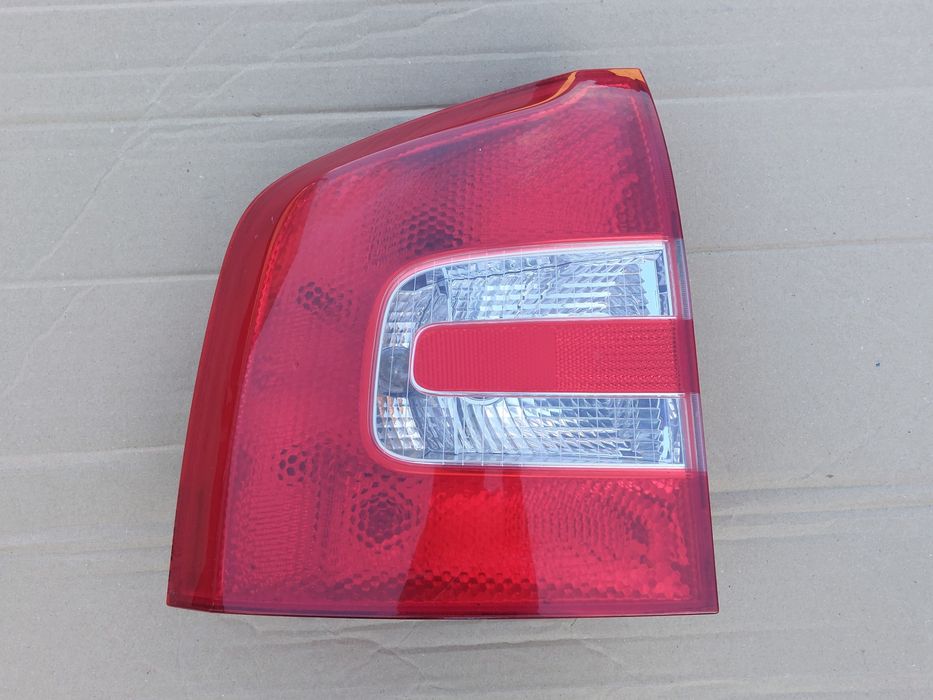 skoda octavia ii 2 kombi lampa tył tylna lewa 1z9945095b 1z9945257 oryginał