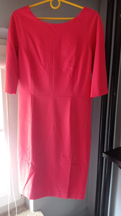 Czerwona sukienka firmy Dagon 38/40