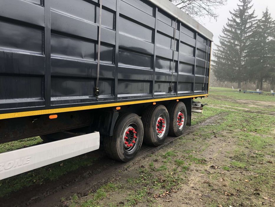 Полупричіп Krone