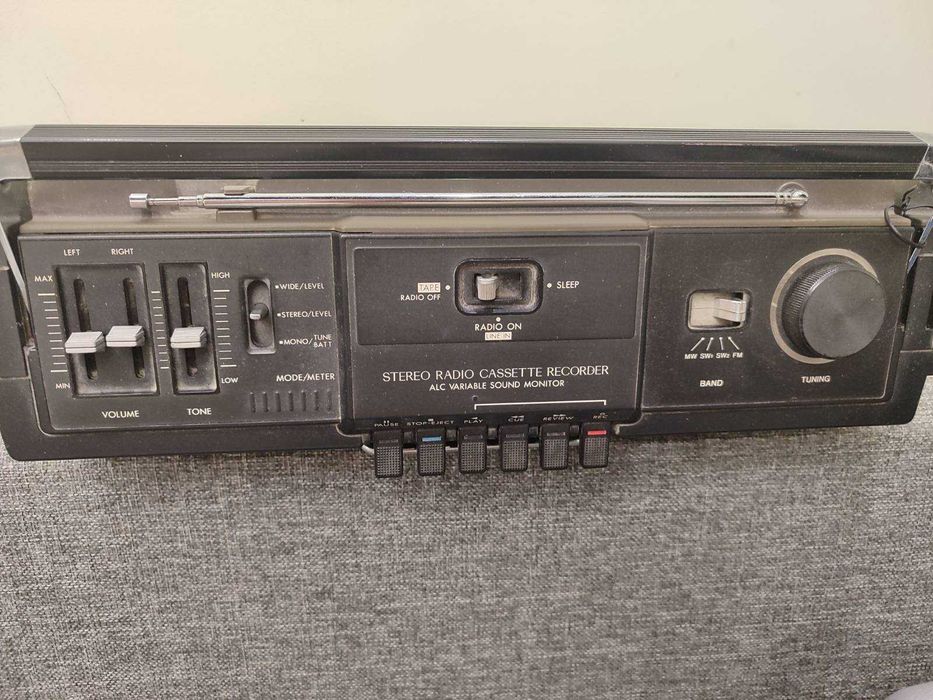 JVC RC-717, вінтаж. магнітола