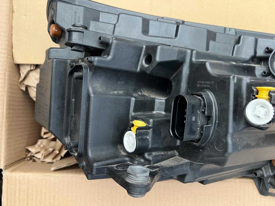 Farol Esquerdo Skoda Kamiq em Led