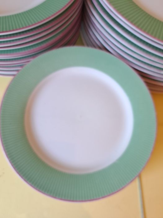 Plate Set488929177423718401