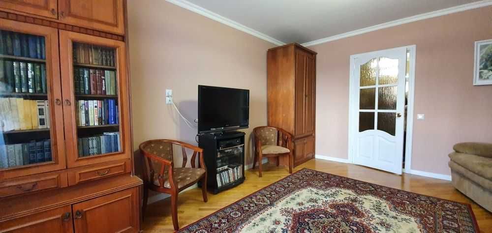 100 грн. в сутки и 400 грн. неделя Хостел Киев Вокзальная ЖД Вокзал