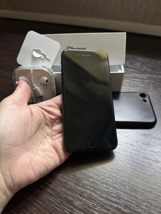 iPhone se 2020 новий стан, без ньюансів, без подряпин