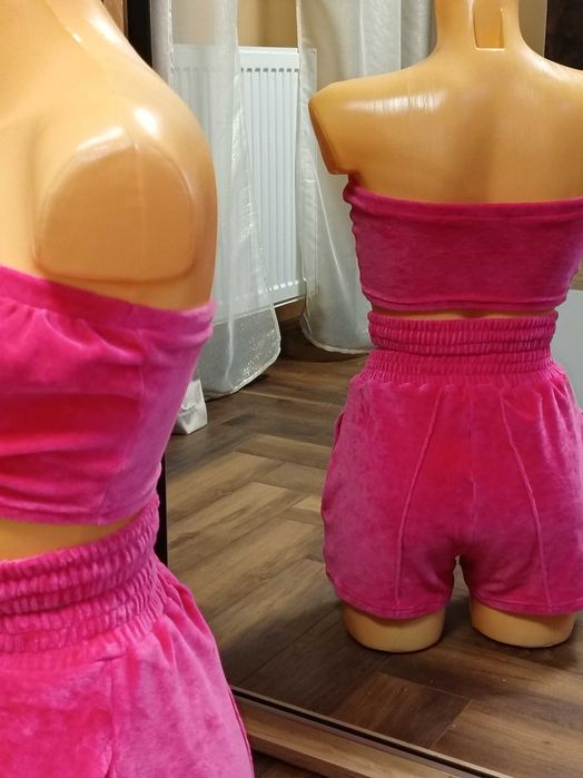 Komplet welurowy damski różowy - elegancki zestaw na lato