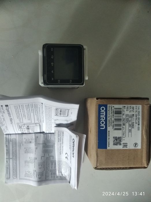 Термоконтроллер цифровой E5CC-QX3A5M-000
