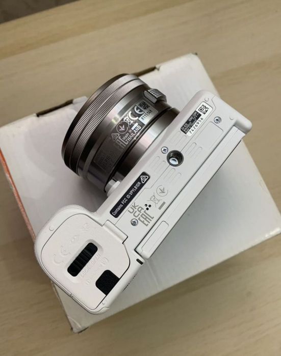 Sony ZV-E10