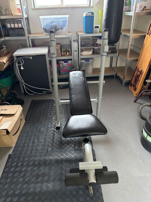 Conjunto banco de supino com suporte de barra e banco de abdominais Domyos