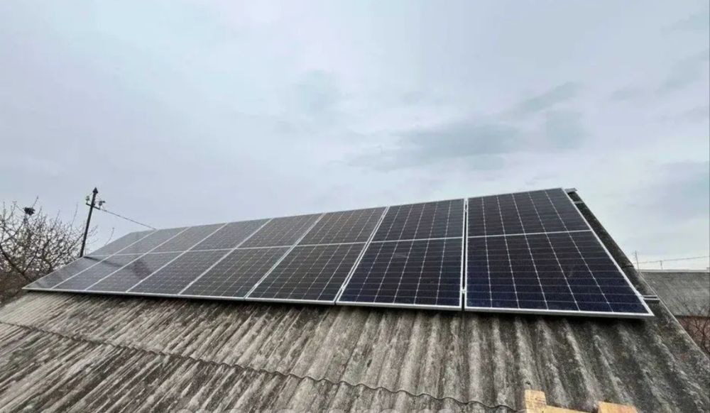 Встановлення сонячних станцій панелей