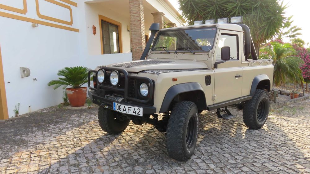 Land Rover Defender 90 td5 (Descapotável ou Fechado)