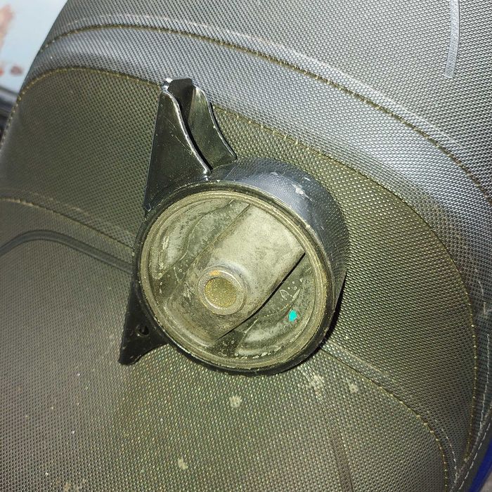 Крепление двигателя мицубиси