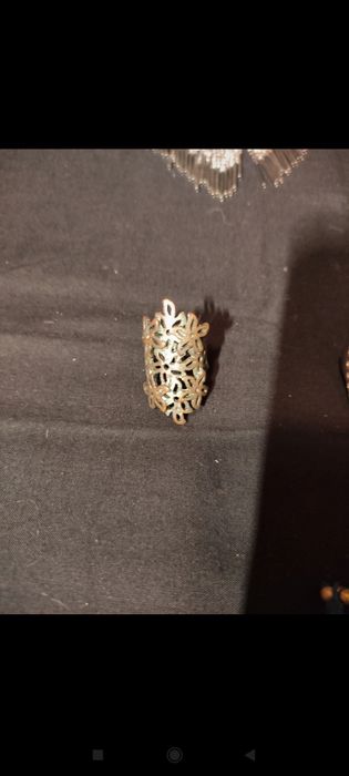 Anel com flores prateado